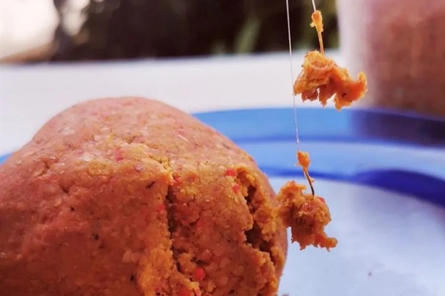 小药|天气冷,大鲫鱼就不好钓了?赶紧试试这饵料用法,刚一下竿就有口