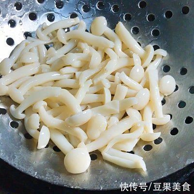 水淀粉|这道小炒白玉菇，分分钟光盘