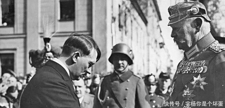 潜水服|一组罕见老照片,图2引无数男人回头,最后一张看了让人震撼!