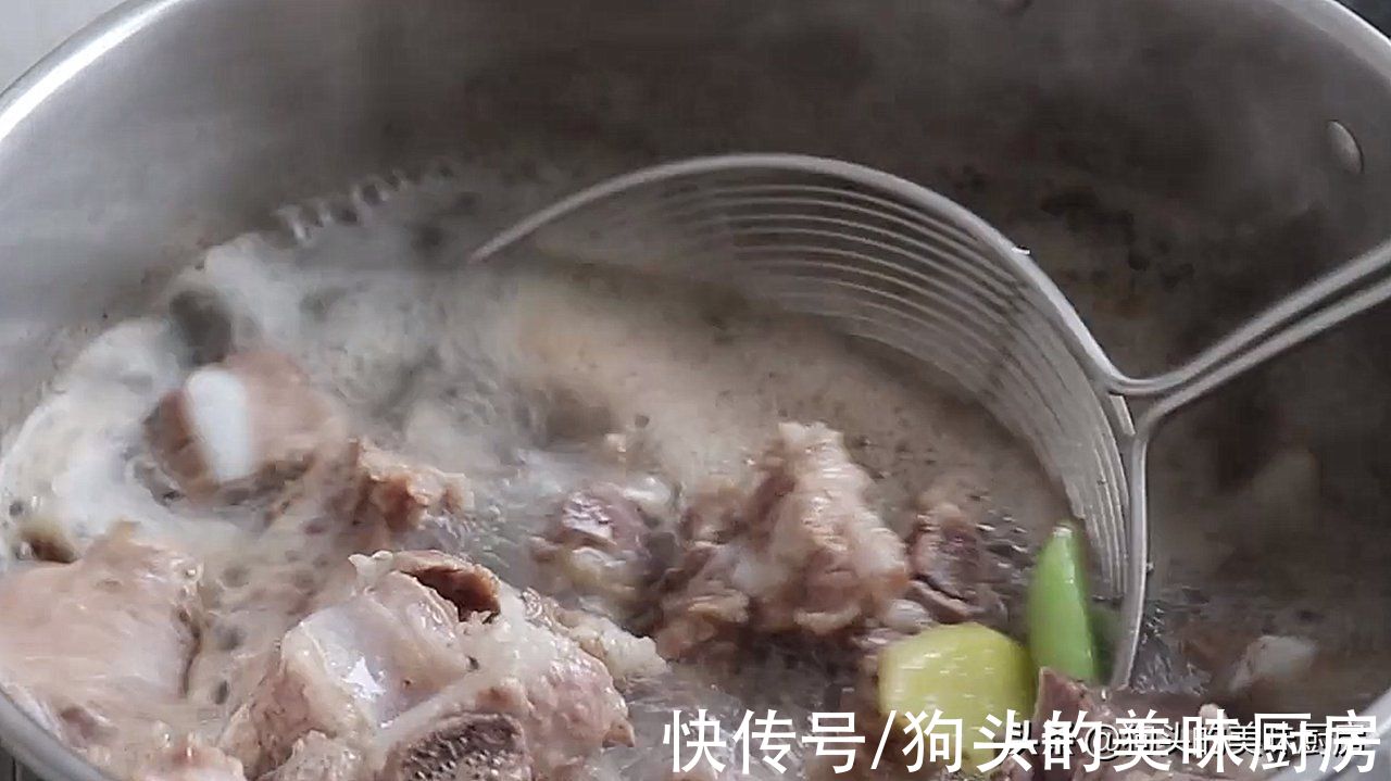 天冷这样做排骨,酥烂好吃不油腻,做法告诉你,人人都会做