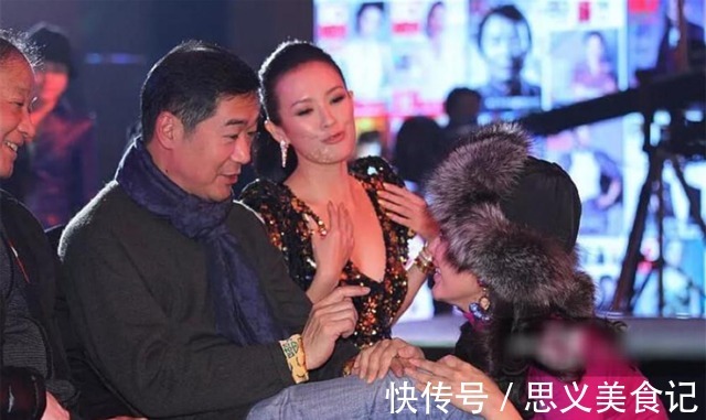 當年蹲在張國立腳邊說話,寧靜表情諂媚,一旁的章子怡滿臉不屑?