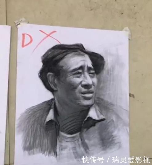 美术@美术生高分卷对比低分卷,结果高分卷却''翻车'',网友:外行看不懂