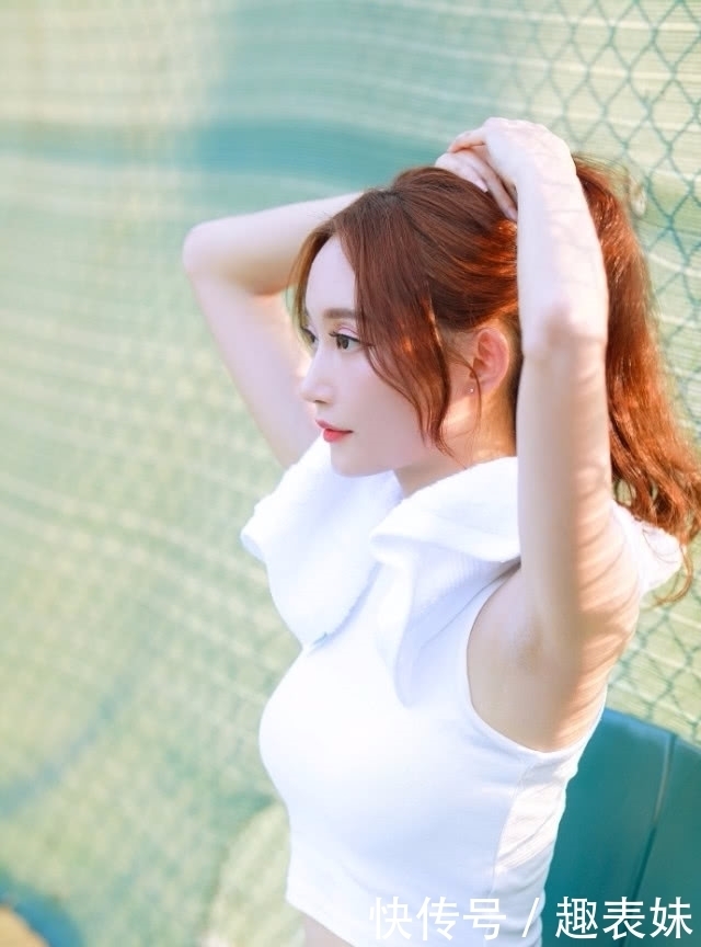 清新|街拍:气质如兰清新的小姐姐,时尚靓丽会穿养眼get不到的美!