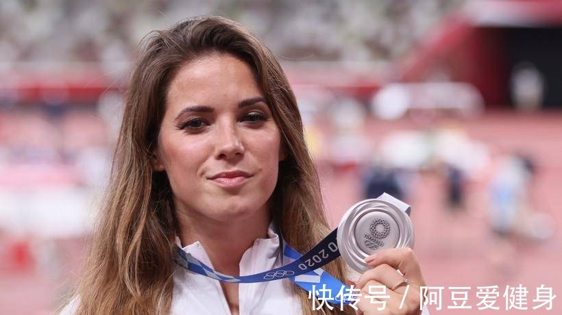 东京奥运|奥运已结束,但感动仍在:波兰女将义卖东京奥运会银牌救助男婴