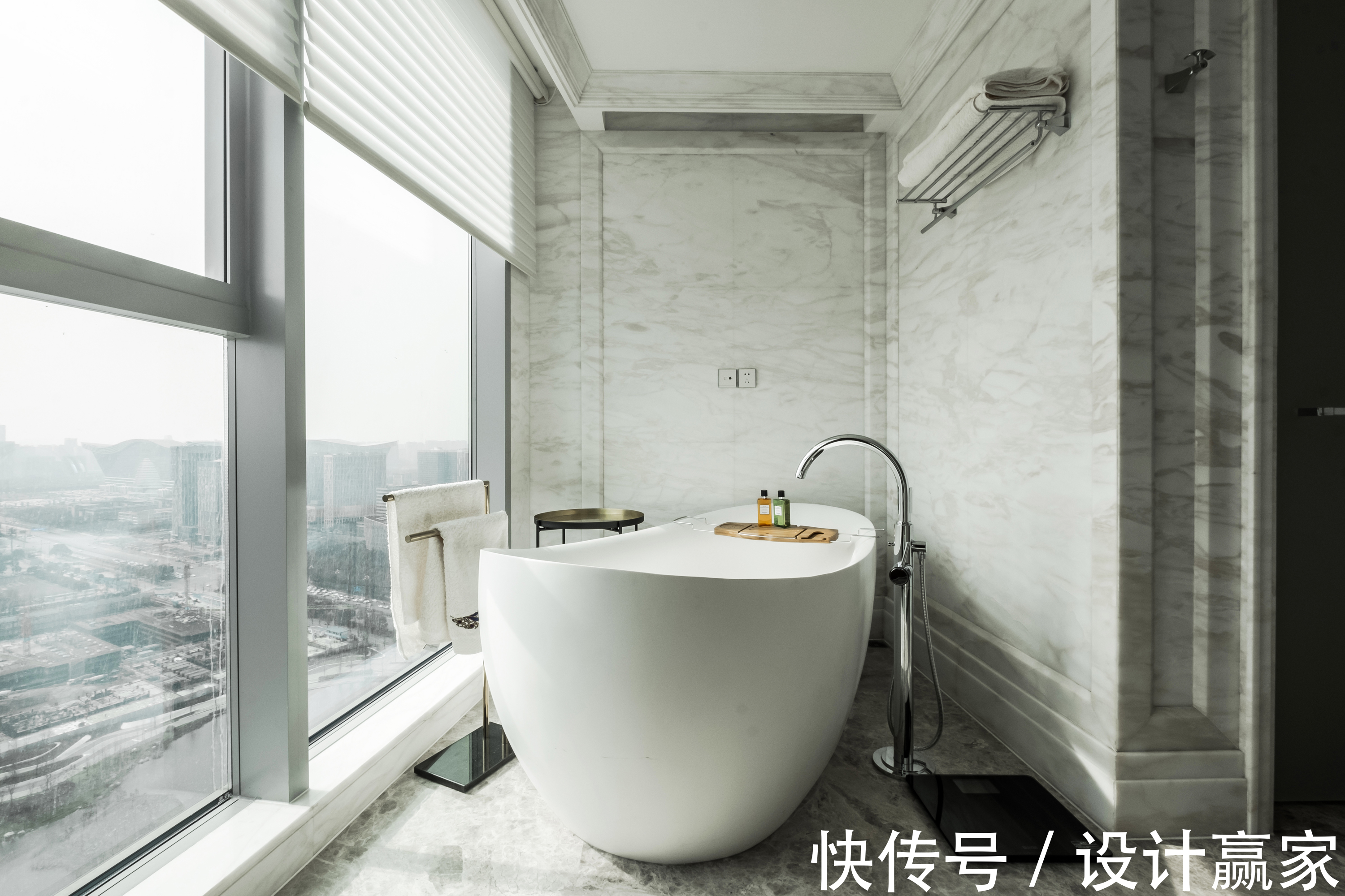 即兴发挥|300㎡现代大平层,动感书房+阳光浴室,令人羡慕的品质生活