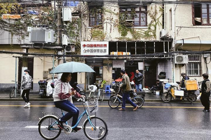 下雨天|心往前走，下雨天也会看到光。