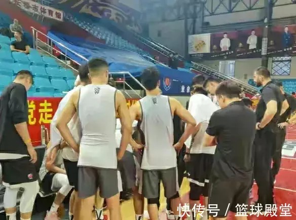 徐昕|4消息!北控3主力受伤,小丁归队,广东2新星锁号码,期待范依铭