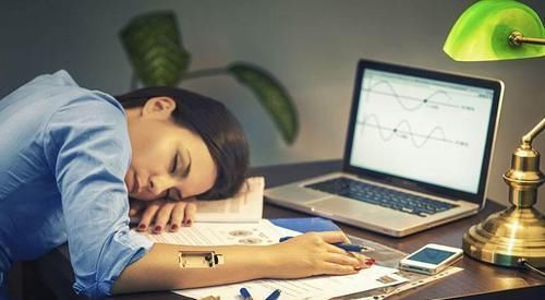 东西|女人衰老过快,跟3件事脱不了干系,几样东西泡水喝,不做老女人