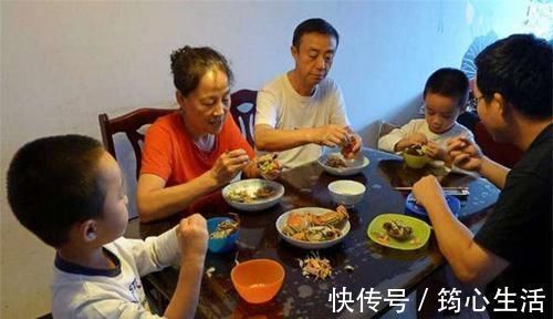 人际交往|教育专家:父母在饭桌上怎么做,决定了孩子平庸还是优秀!