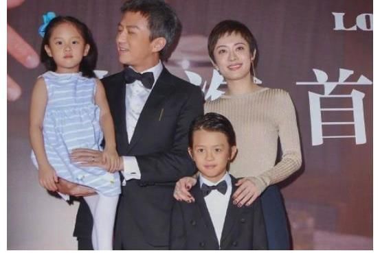 书法$孙俪晒儿子等等书法,调侃老妈胆子大,网友:一定是超哥指使的!