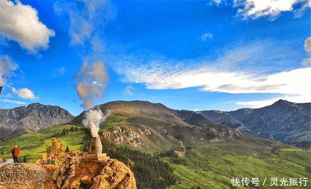 藏教白教的最大寺院,建在悬崖之上,还藏着文成公主的嫁妆