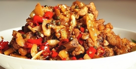 开胃可口的家常菜,简单易做,营养又解馋,拌饭吃可香了!