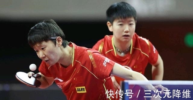 选手|孙颖莎双线奏凯,与王曼昱赢下女双比赛,逆转向鹏/蒯曼组合