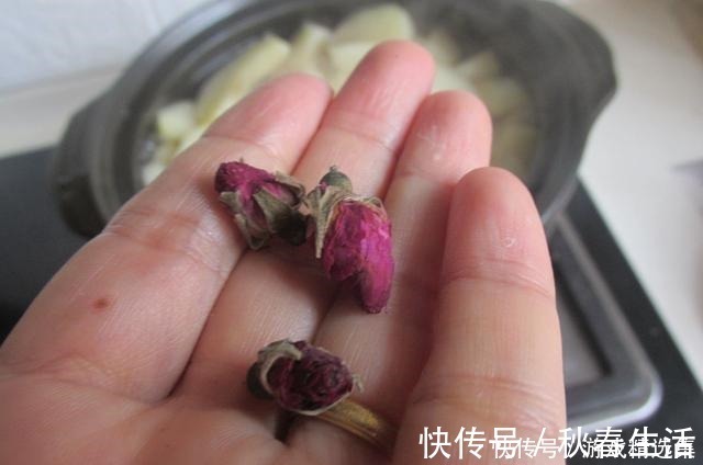 桃羹|这水果遇到别手软,2块钱一斤,多买点囤起来,以后就越来越少了