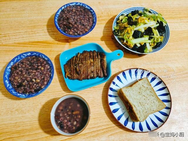 早起半个小时，给家人做了可口早餐，这一顿吃着真叫舒服