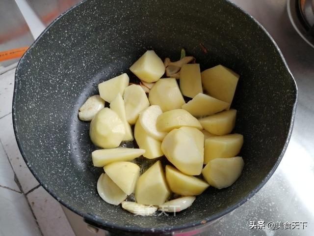 电饭煲焖饭必须有姓名!饭菜一锅出,做法又简单,太香了