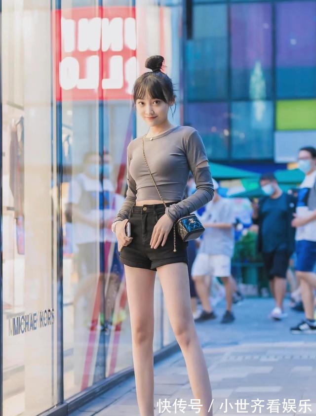 小姐姐|牛仔短裤如何搭配才时髦又洋气?这8套穿搭示范可以看看