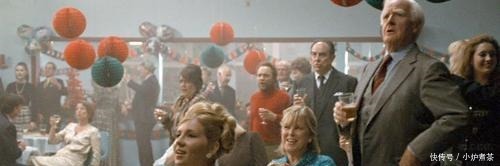 喜欢|勒卡雷的作品多次被改编成影视剧,他还喜欢客串一个小角色