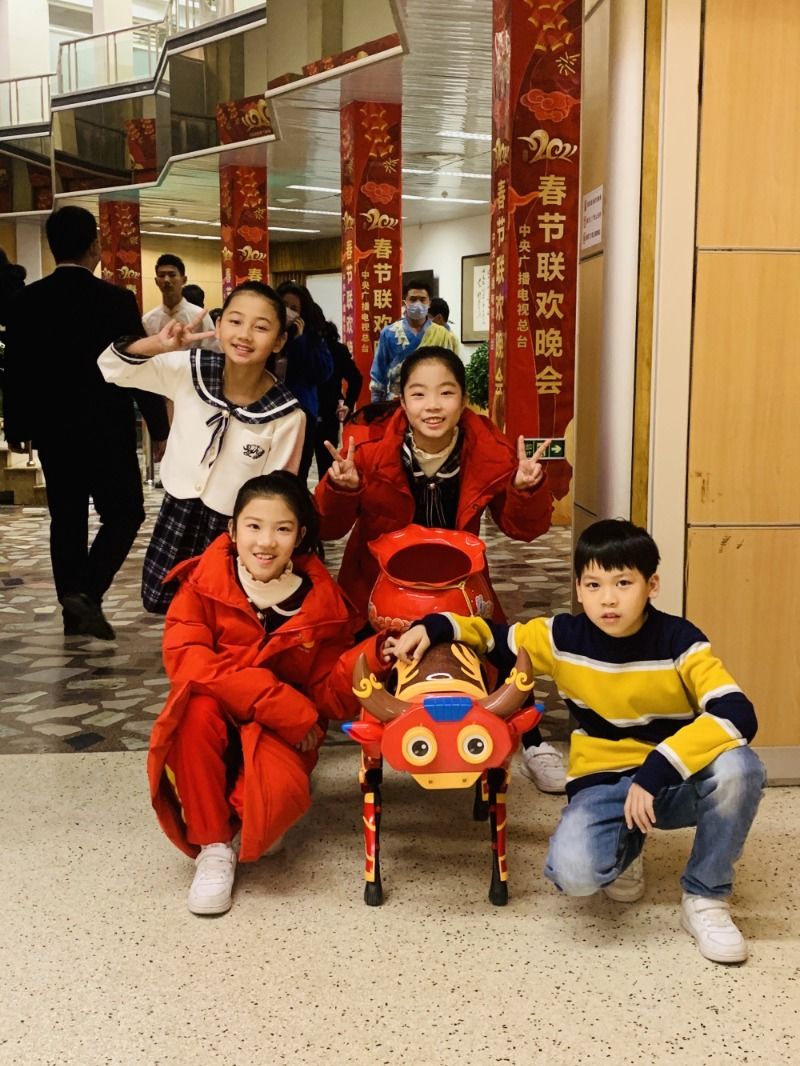 走出大山到央视春晚过大年，10岁的湖南小姑娘用成长迎新春