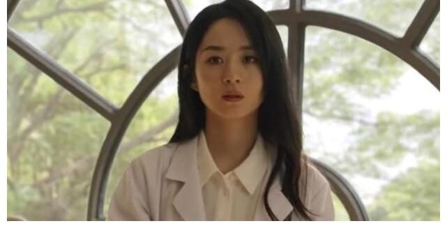 《誰是兇手》首播！獲央媒點贊，趙麗穎沒出場卻被嘲演技最差