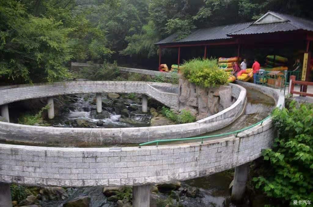 中年|西峡龙潭沟