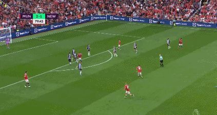 c罗|4-1,曼联成功登顶!C罗疯狂表演:2球刷爆8大纪录,母亲激动落泪