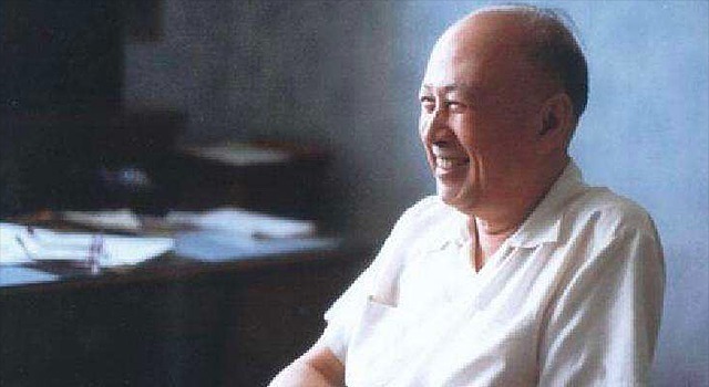 前苏联 62年前,世界首颗人造卫星脱轨,钱学森仅据一道火光算出坠毁点