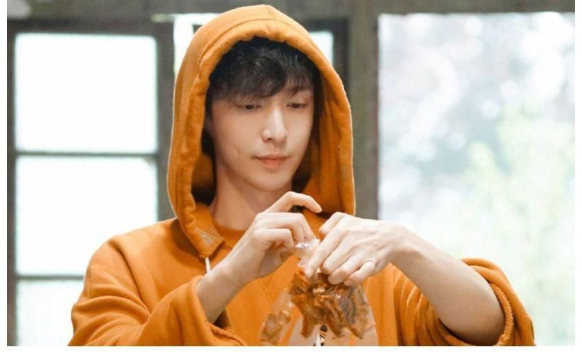 陈赫|在《向往的生活》被誉为综艺感最强的人 如今靠尬笑维持综艺感