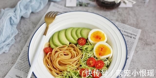 晒晒我一周减脂餐,每天不重样,体重掉了,裤头松了,满满成就感