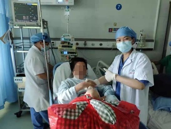 ICU|女子进补一顿吃3斤牛肉住进ICU ,抽出“奶茶血”惊呆医生!