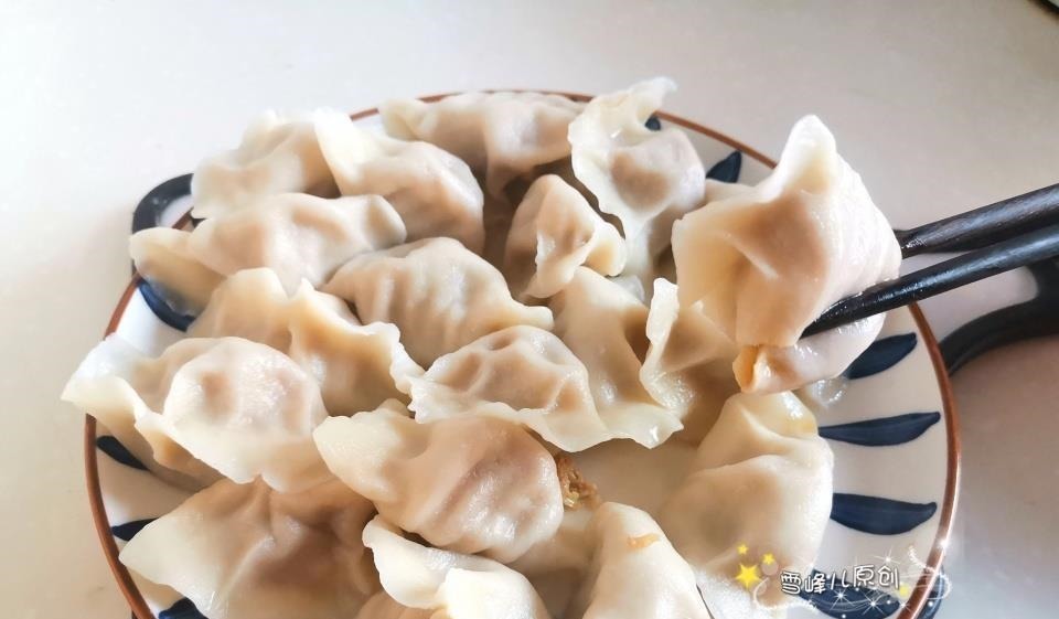 吃饺子，白菜韭菜靠边站，这菜做馅鲜美多汁香而不腻，吃着真过瘾