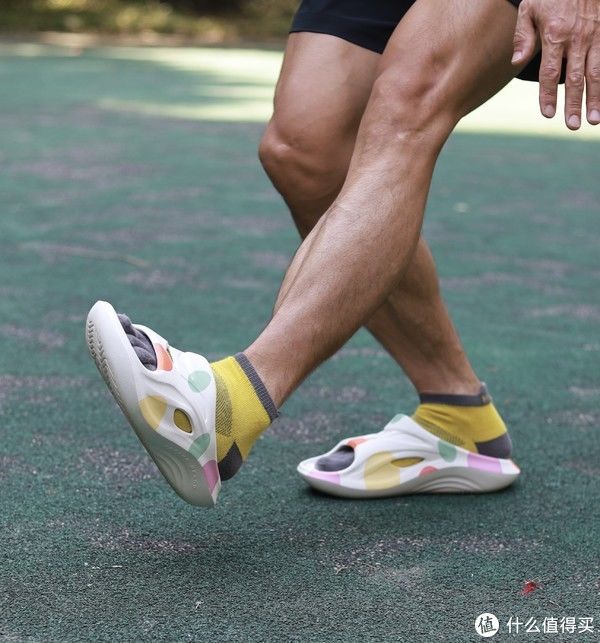 舒缓|最近爆火的恢复拖鞋是什么？咕咚舒缓恢复拖鞋体验
