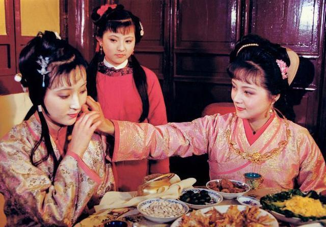 鹅掌鸭信#?读《红楼梦》:贾宝玉念念不忘的美食鹅掌鸭信妙在何处?