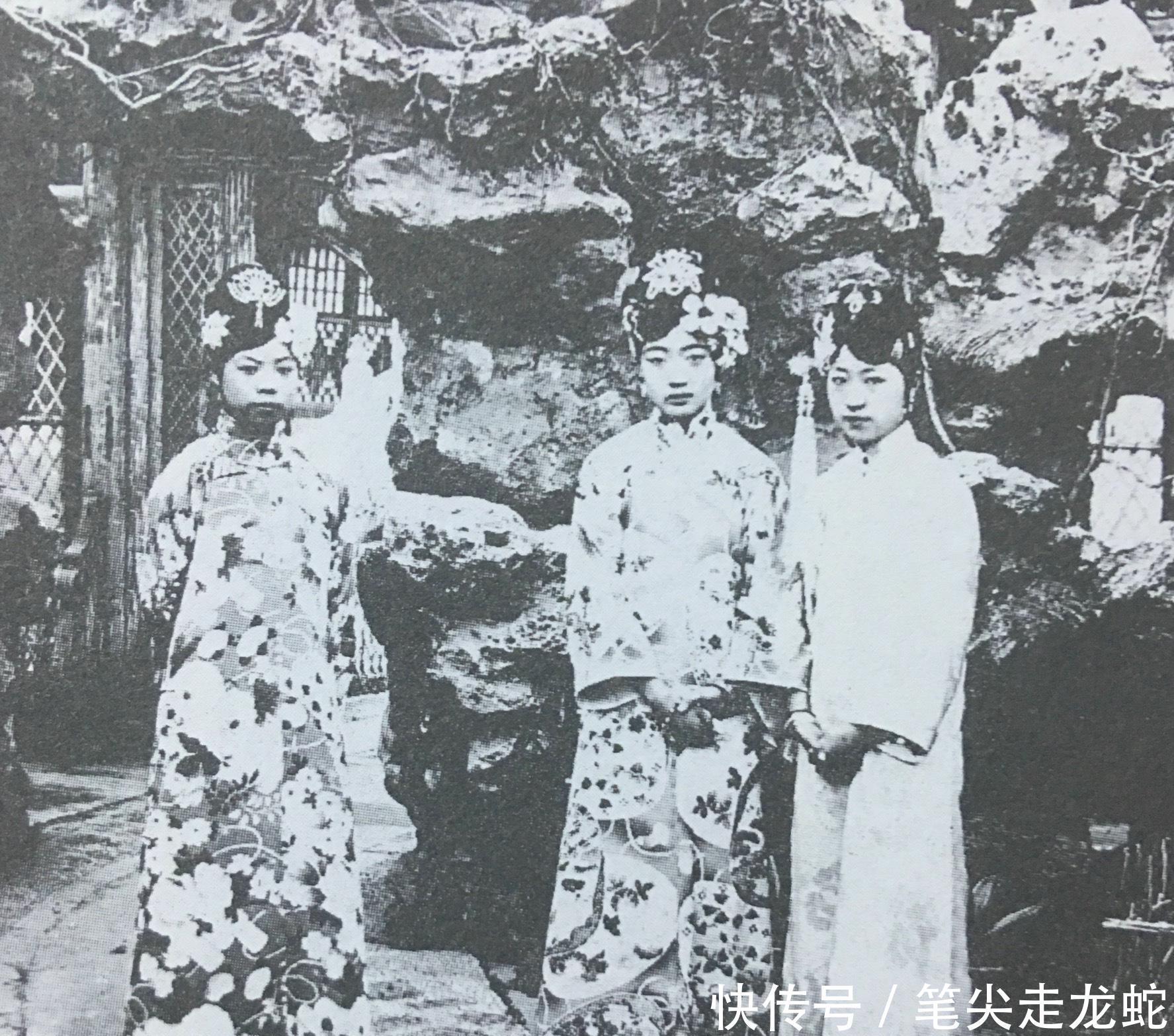 张张|婉容和文绣合影，张张经典，貌合神离！