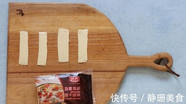 做点玉子烧当早餐，1瓶牛奶3个蛋，放点芝士还能拉丝