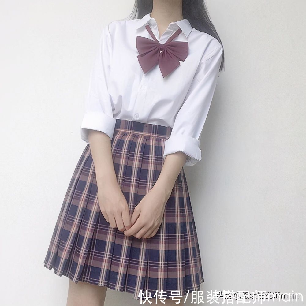 百褶裙怎么穿才“高级”？瞧瞧日本女人的穿搭，时髦又显气质