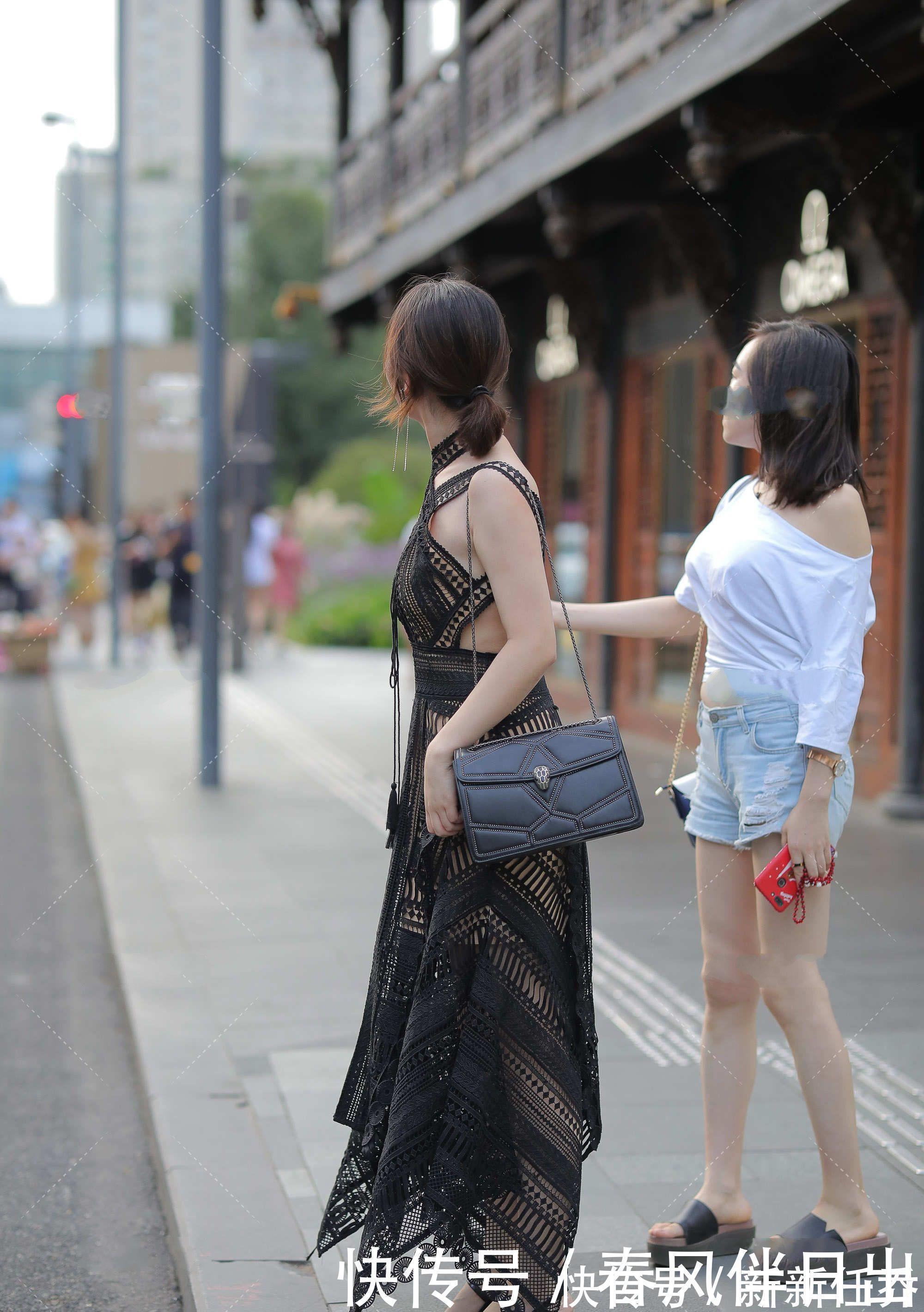 ps4 黑色连衣裙成熟知性,镂空设计凸显高级气质,裙子散发高贵气息