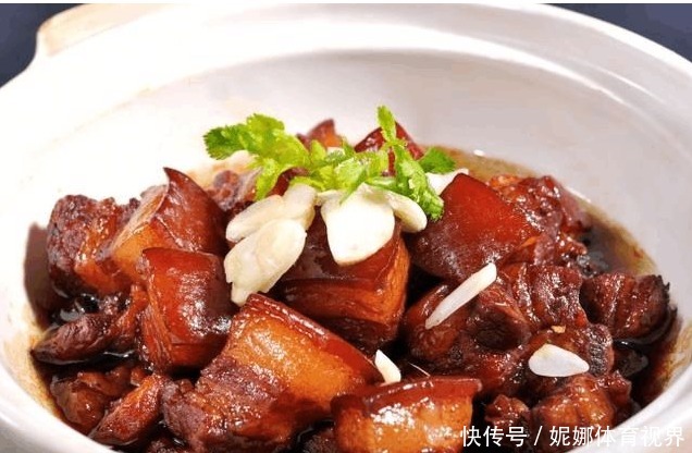 跟着|教你一道正宗的红烧肉的做法,介绍十分详细,跟着步骤来就可以