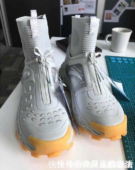 范思哲 安踏联名“范思哲”！颜值满分，国外明星上脚，老外也爱进口鞋