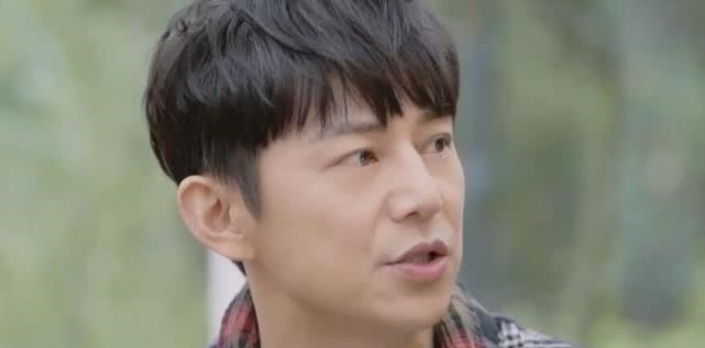 爆料|千玺录节目时要上网课怎么办听到何老师的爆料,才知他有多辛苦