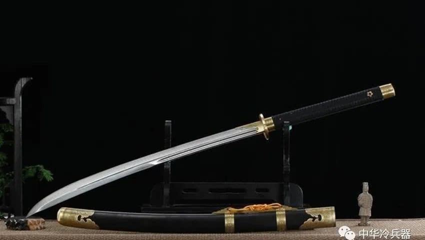 日本|同样是双手使用的刀，日本武士刀和中国斩马刀你更喜欢哪种？