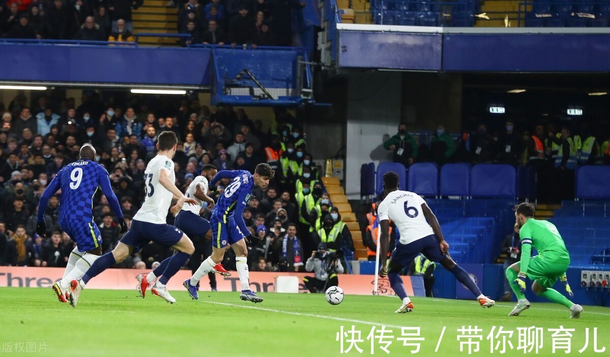 禁区|英联杯-切尔西2-0热刺占先机 哈弗茨闪击 齐耶赫造乌龙