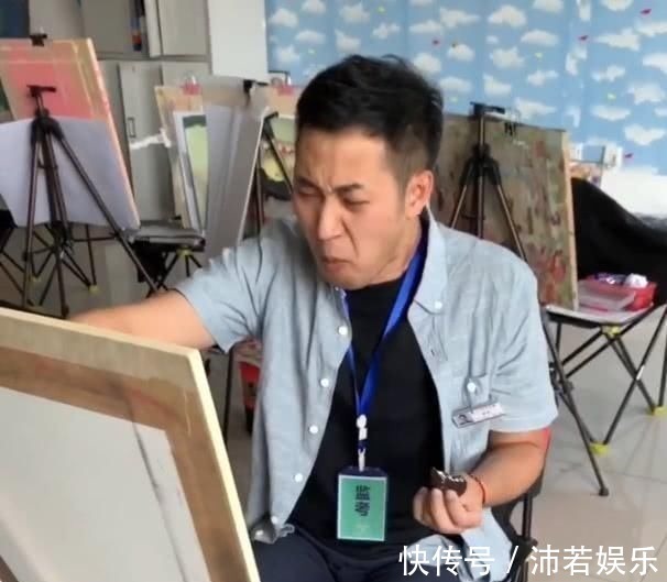 芥末#美术生的调皮日常画一个水瓶骗过老师,就连牛奶盒也可以画出来