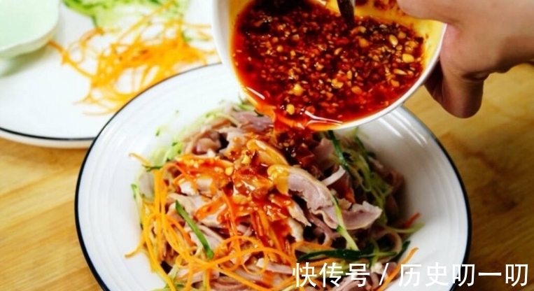 解馋|立秋后，用猪肚这样做菜，爽口开胃又解馋，分享做法和洗猪肚技巧
