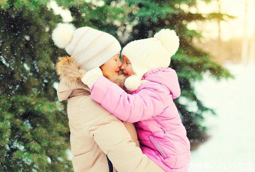 天气再冷,也别给孩子穿保暖内衣,冬季穿衣要注意两个原则