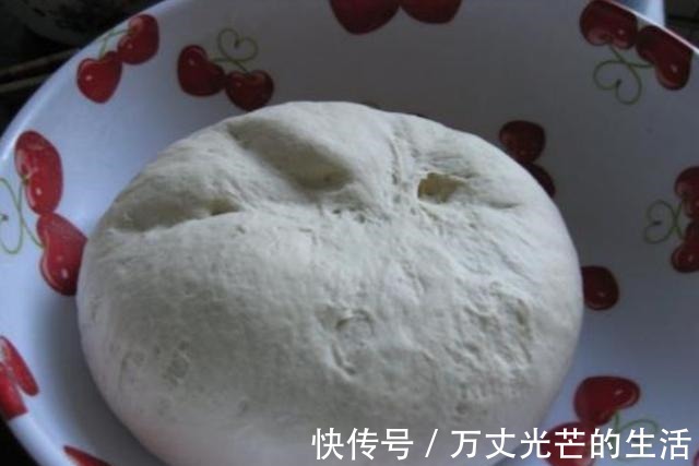 好吃|蒸馒头只知道用酵母发面,难怪不好吃,教你一招蒸出的馒头超好吃