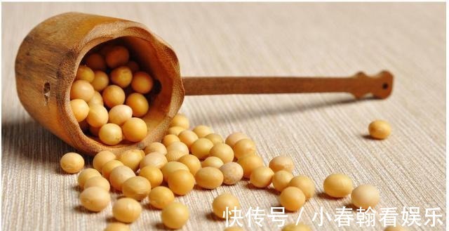 延缓衰老|进入更年期的女性，不妨常吃六种“碱性食物”，或能延缓衰老