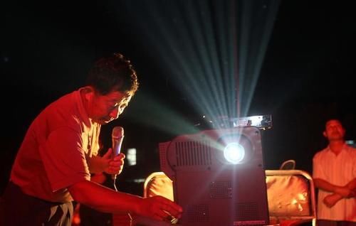 露天电影|还记得农村的露天电影吗？