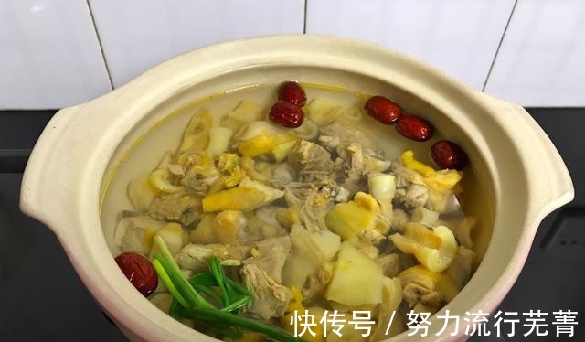 花胶|冬天寒冷干燥,女人要多喝这汤,营养滋润,胶质满满又驱寒!