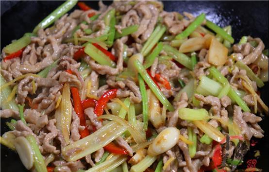 肉丝|炒肉时,切记不要直接下锅炒,多加2个步骤,肉丝嫩滑,不柴不腥